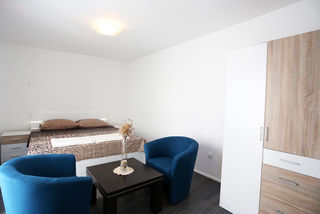 Apartments Ivan Spadina Tisno Exterior foto